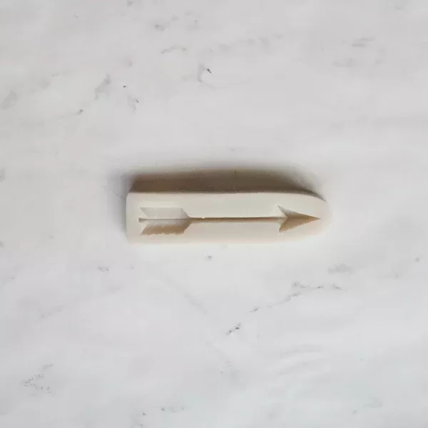 ARROW MOLD