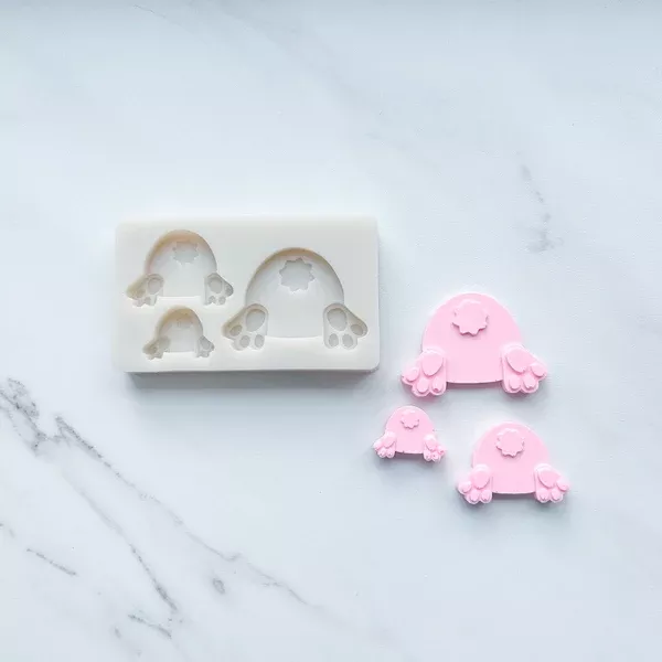 BUNNY BUTT TRIO MOLD