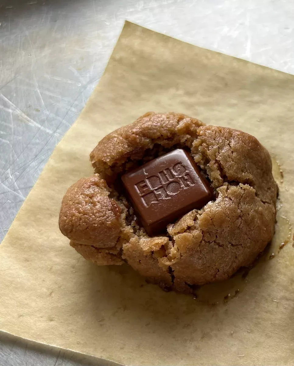 Hazelnut & Chocolate "Smooch" Limited Edition Cookies - 1/2 Dozen
