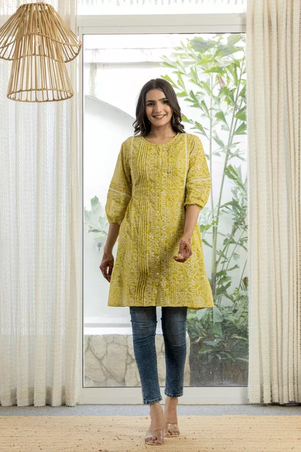 Juniper Lemon Ethnic Motif Printed Cotton Kurta With Button Closure - S