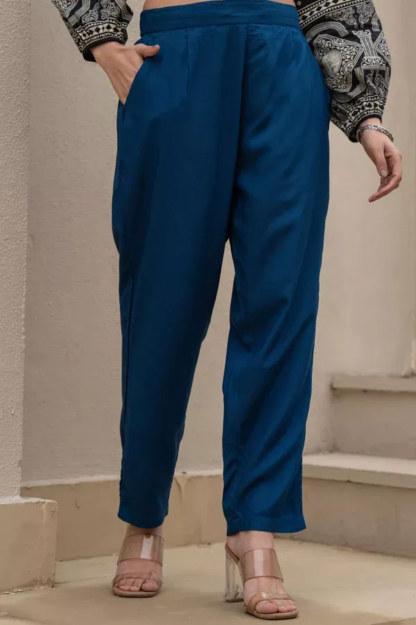 Juniper Navy Solid Viscose Pants - S