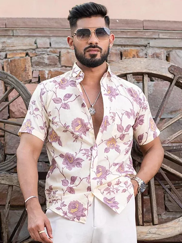 Miravan Men's Pink Floral Printed Half Sleeve Slim Fit shirt - S