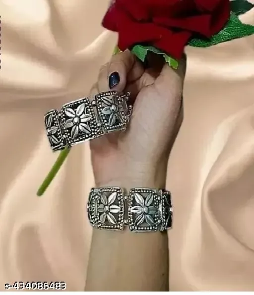 Tehzeeb Creations Women's Silver Plated Oxidised Bangle Set