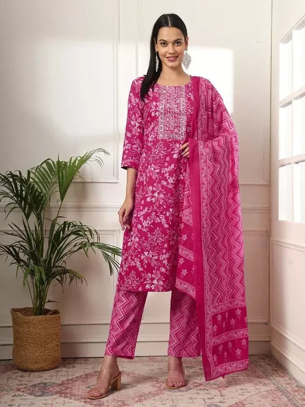 Yufta Pink Pure Cotton Floral Print Embroidered Kurta Dupatta Pant Set - M